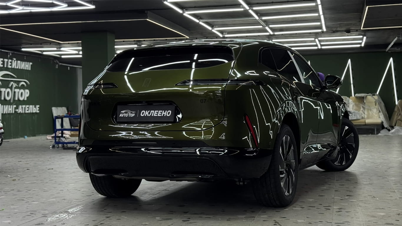 oklejka-antigravijnoj-plenkoj-avatr-07_0002_3