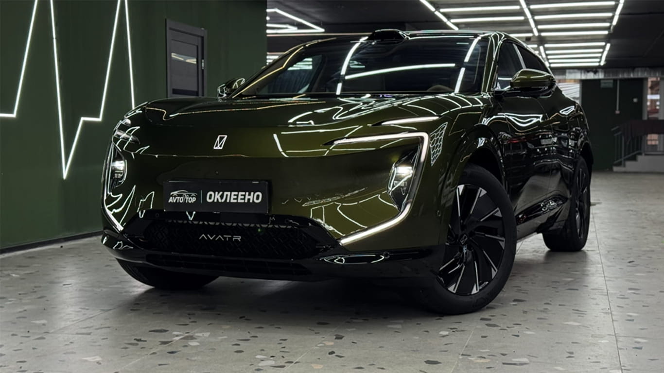 oklejka-antigravijnoj-plenkoj-avatr-07_0003_4