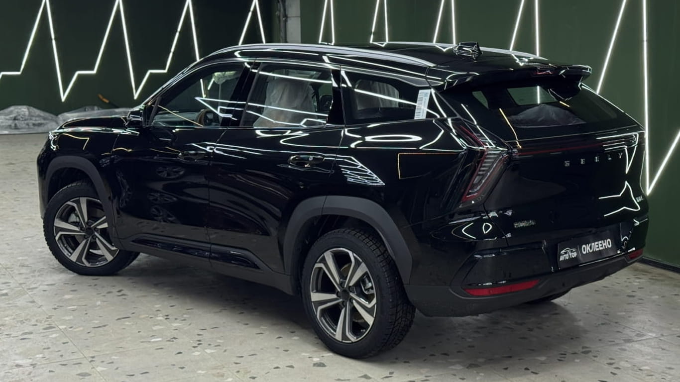 oklejka-antigravijnoj-plenkoj-geely-atlas-2025_0000_1