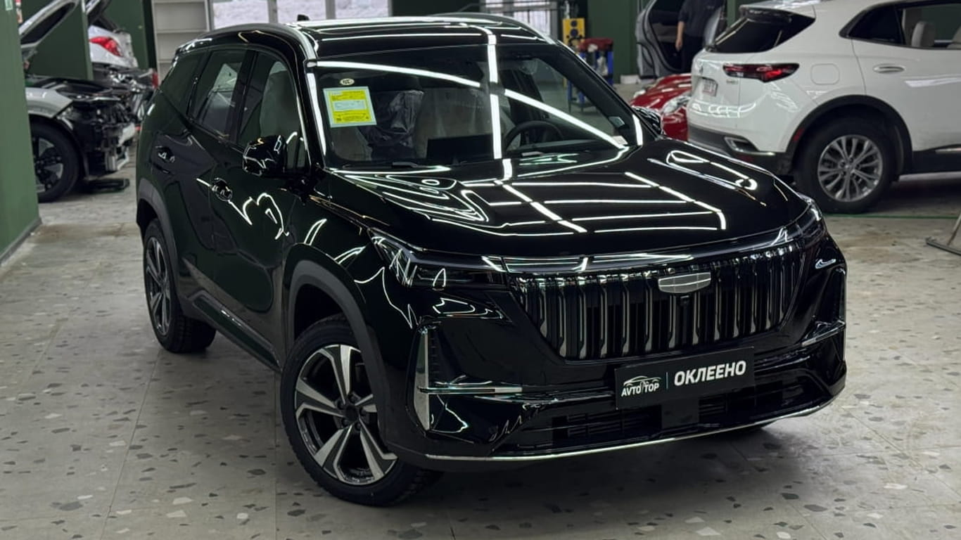oklejka-antigravijnoj-plenkoj-geely-atlas-2025_0003_4