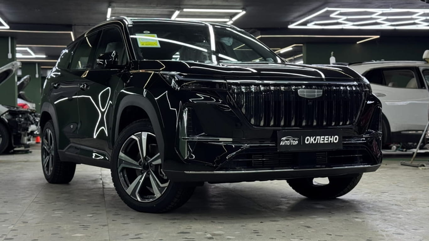 oklejka-antigravijnoj-plenkoj-geely-atlas-2025_0004_5