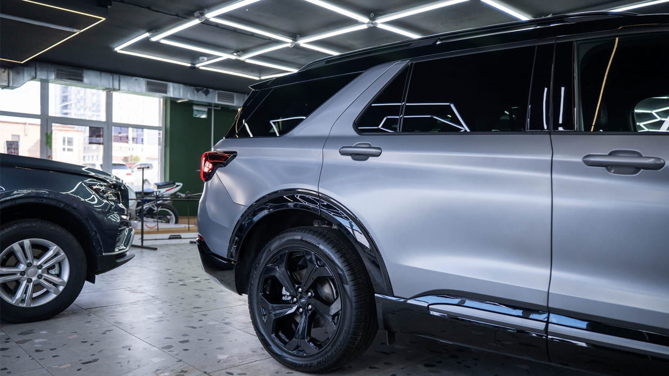 oklejka-matovoj-plenkoj-ford-explorer_0001_5