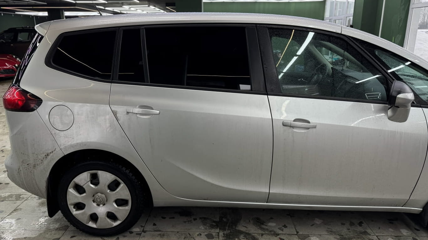 tonirovka-stekol-avto-opel-zafita_0000_1